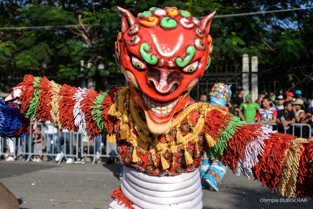 Carnaval Santiago Dominicaine excursions hotels visites diablo cojuelo